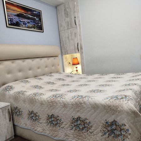 Luxury Apartment In Republic Square Jerevan Buitenkant foto