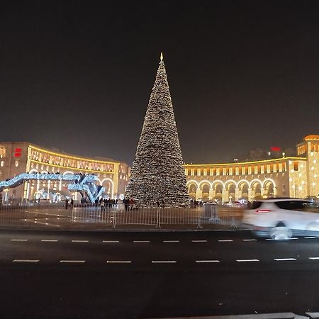 Luxury Apartment In Republic Square Jerevan Buitenkant foto