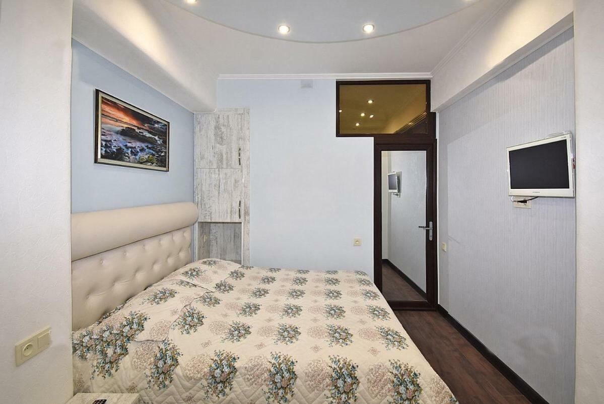 Luxury Apartment In Republic Square Jerevan Buitenkant foto