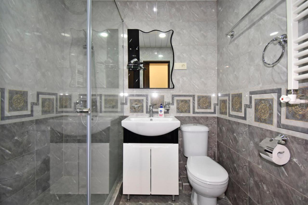 Luxury Apartment In Republic Square Jerevan Buitenkant foto